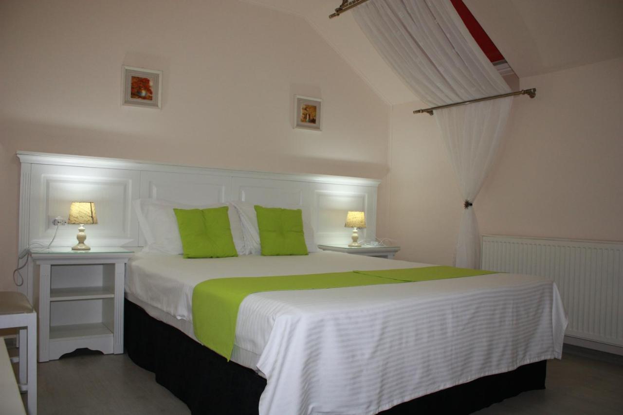 Silva House Hotel Deva Bagian luar foto