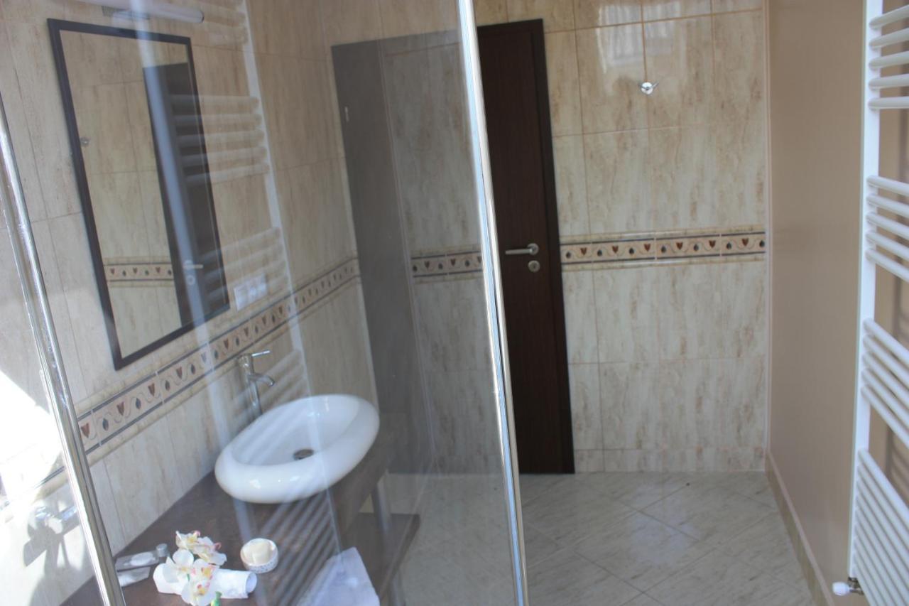 Silva House Hotel Deva Bagian luar foto