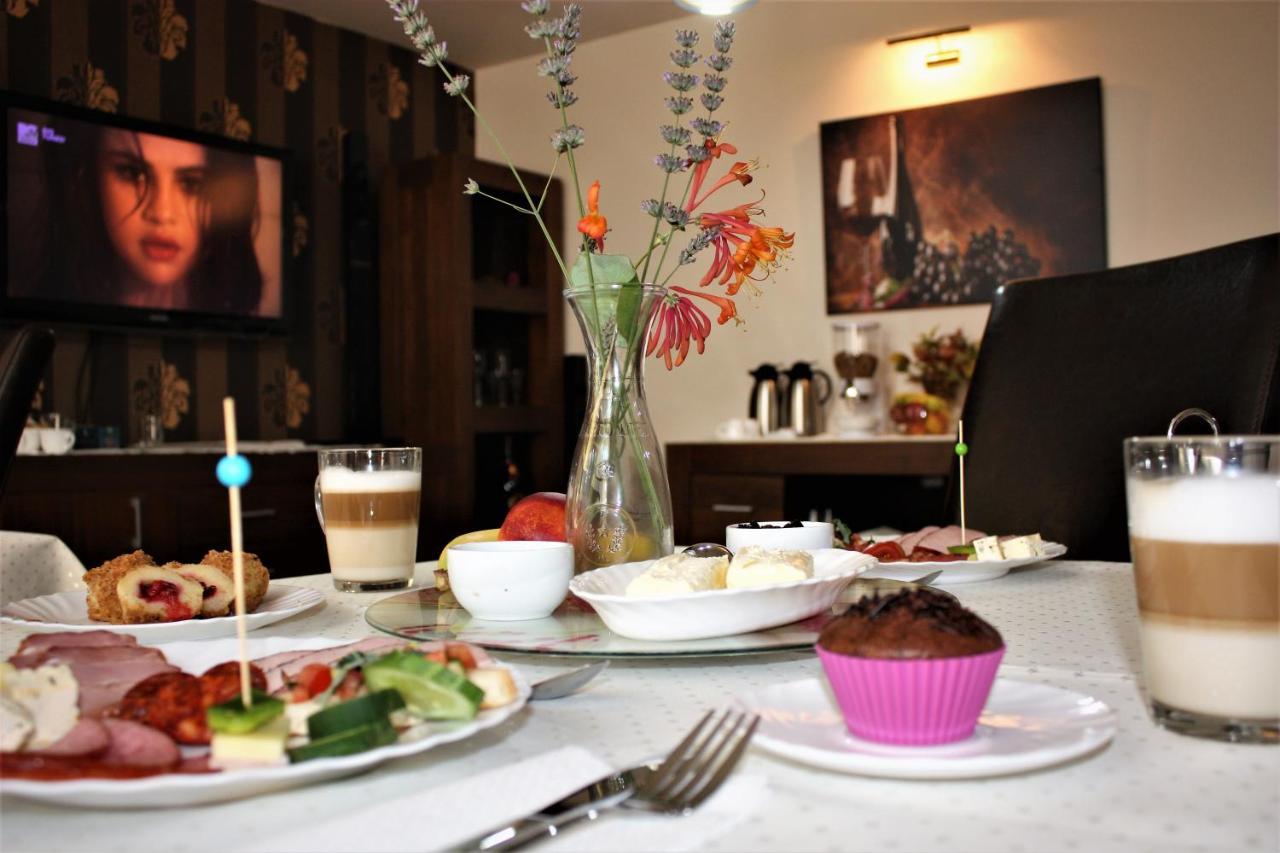 Silva House Hotel Deva Bagian luar foto