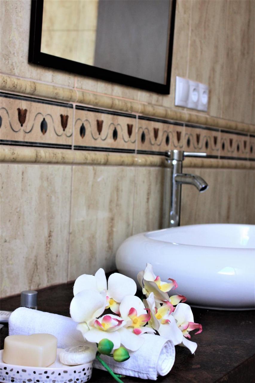 Silva House Hotel Deva Bagian luar foto
