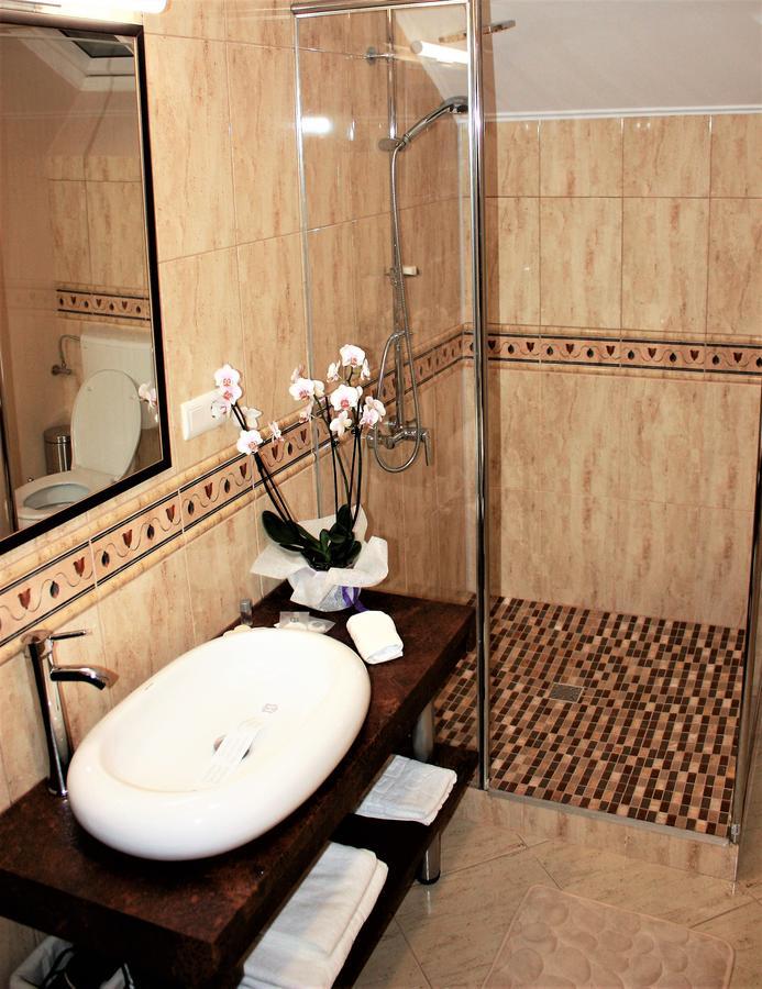 Silva House Hotel Deva Bagian luar foto